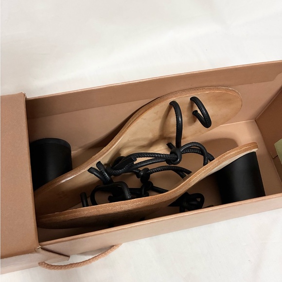 LoQ Xavi Strappy  Sandals - Picture 3 of 13